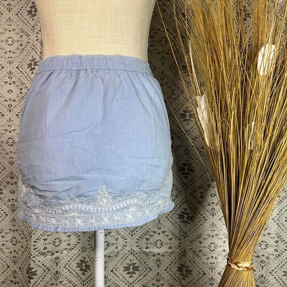 Vineyard Vines Blue Embroidered Mini Skirt  Chambray Cotton Boho Style  XXS - Picture 3 of 4